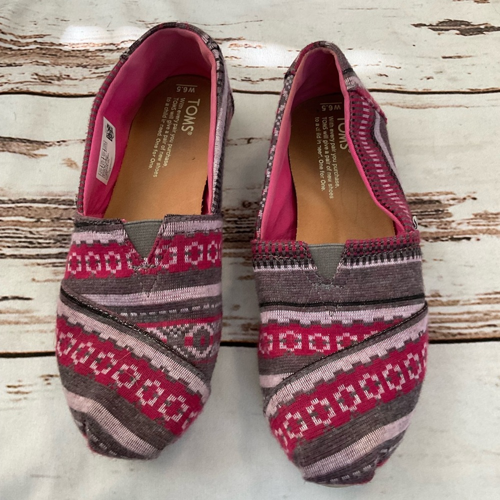 TOMS AZTEC PRINT ALPARGATA SLIP‎ ON SHOES